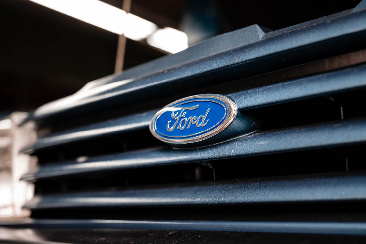 Ford Front Detailaufnahme des Logos